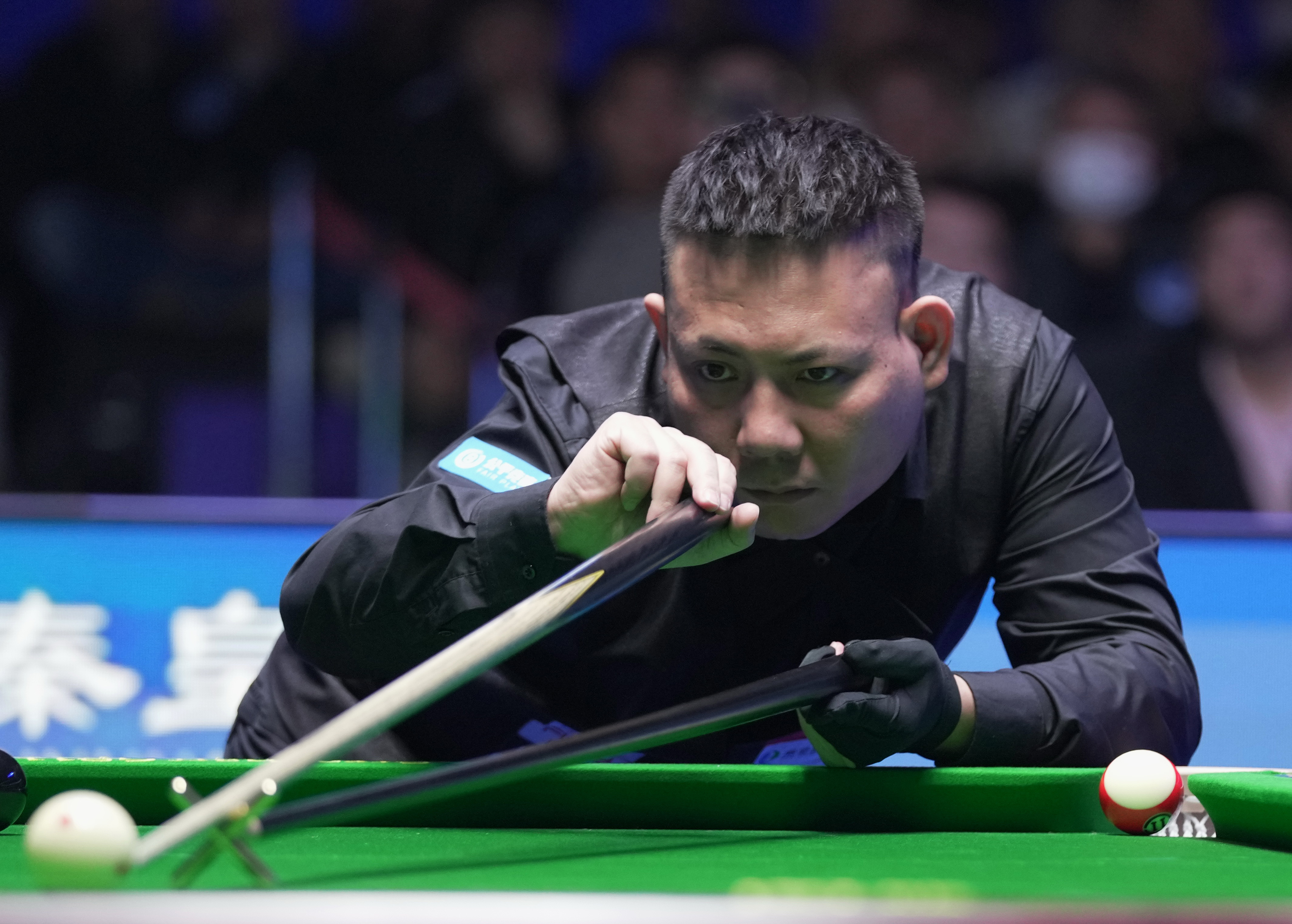 以阿森纳近 以阿森纳近