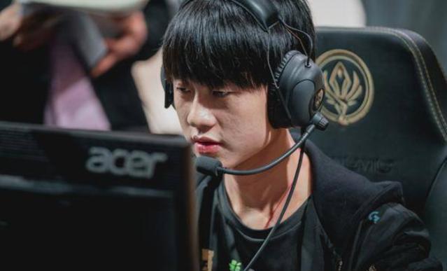 正在同步向 正在同步向